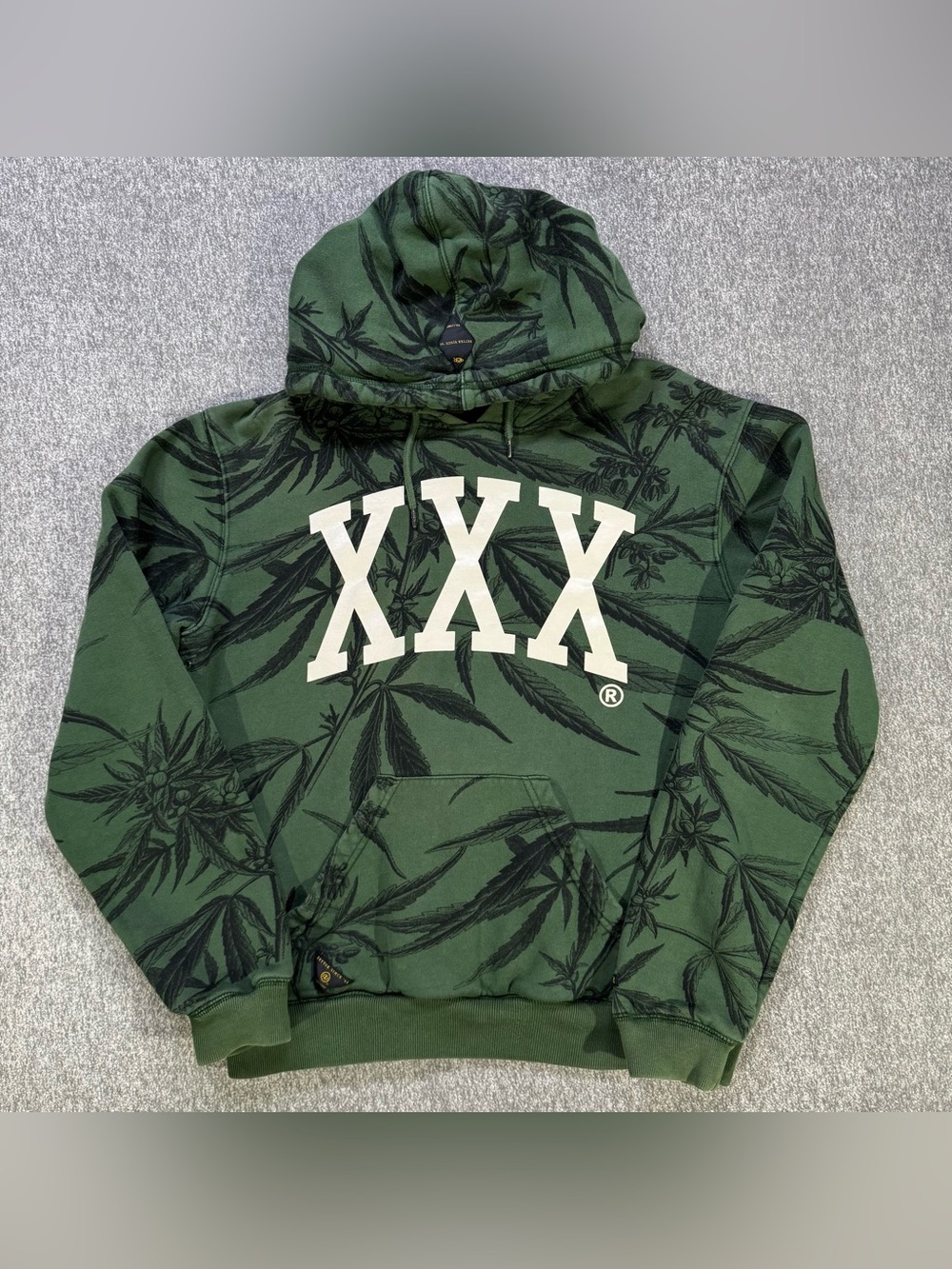 10 Deep XXX Green Leaf Print Pullover Hoodie Men’s Medium Streetwear Drawstring